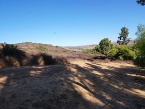 7390 Mission Trails Dr 95, Santee CA 92071