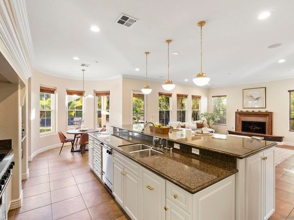 7424 La Mantanza, San Diego CA 92127