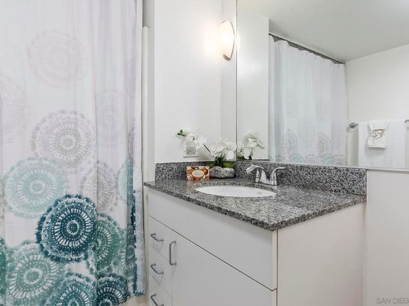 425 W Beech St 327, San Diego CA 92101