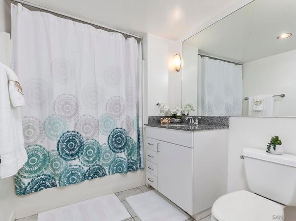 425 W Beech St 327, San Diego CA 92101