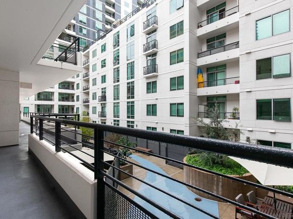 425 W Beech St 327, San Diego CA 92101