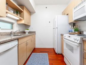 425 W Beech St 327, San Diego CA 92101