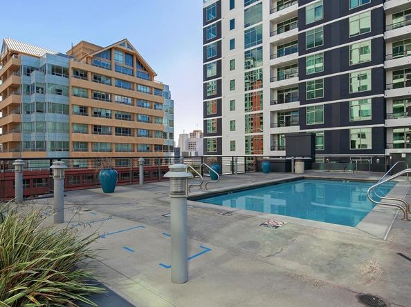 425 W Beech St 327, San Diego CA 92101