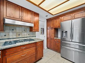 594 Allenwood Ln, Escondido CA 92029