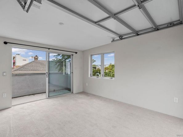 991 Sigsbee St, San Diego CA 92113