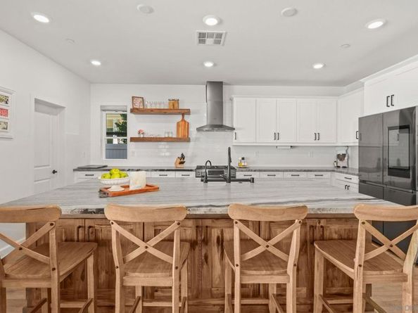 3012 Starry Night Dr, Escondido CA 92029