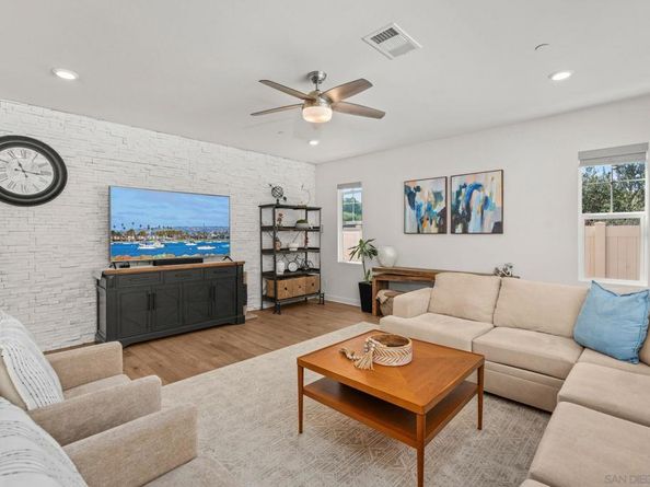 3012 Starry Night Dr, Escondido CA 92029