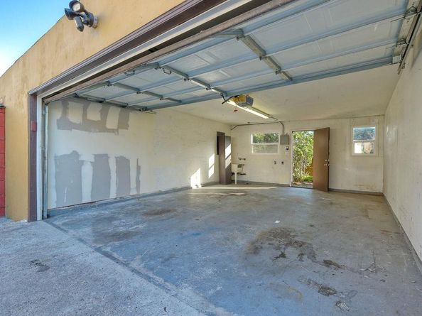 2858 E St, San Diego CA 92102