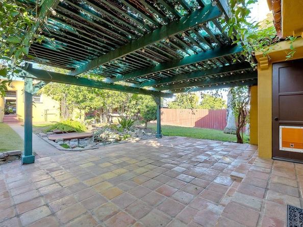 2858 E St, San Diego CA 92102