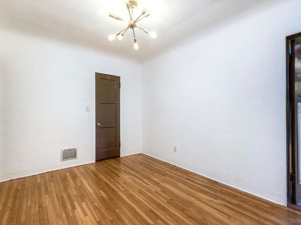 2858 E St, San Diego CA 92102