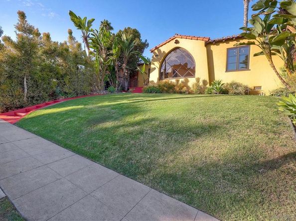 2858 E St, San Diego CA 92102