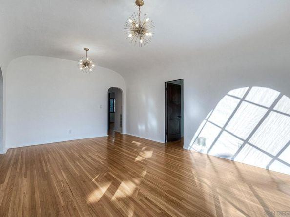 2858 E St, San Diego CA 92102