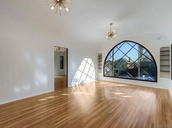 2858 E St, San Diego CA 92102