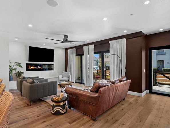 806 N Cleveland St Unit 1, Oceanside CA 92054