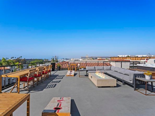 806 N Cleveland St Unit 1, Oceanside CA 92054