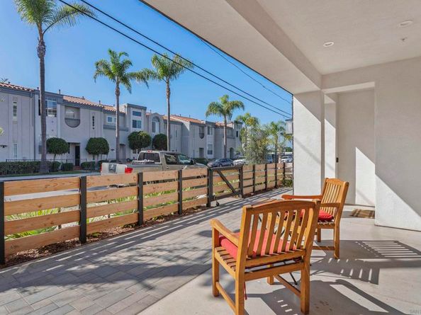 806 N Cleveland St Unit 1, Oceanside CA 92054