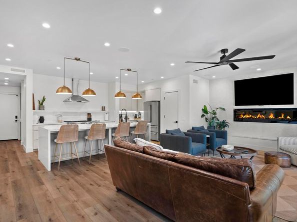 806 N Cleveland St Unit 1, Oceanside CA 92054