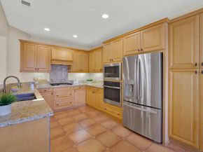 7435 Neptune Dr, Carlsbad CA 92011