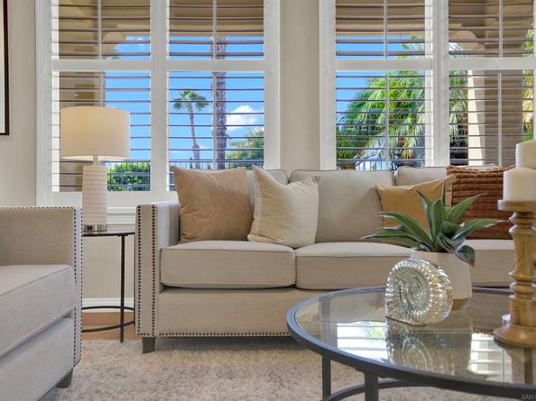 7435 Neptune Dr, Carlsbad CA 92011