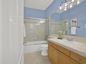 7435 Neptune Dr, Carlsbad CA 92011