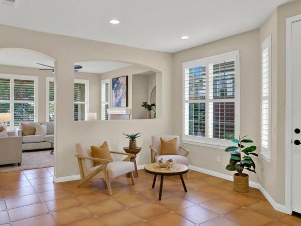 7435 Neptune Dr, Carlsbad CA 92011