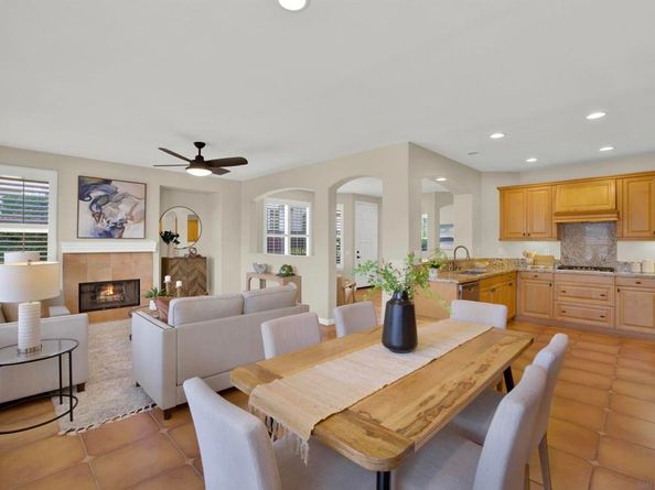 7435 Neptune Dr, Carlsbad CA 92011