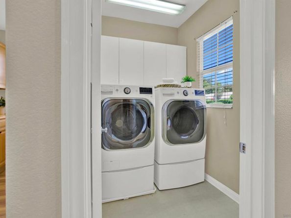 7435 Neptune Dr, Carlsbad CA 92011