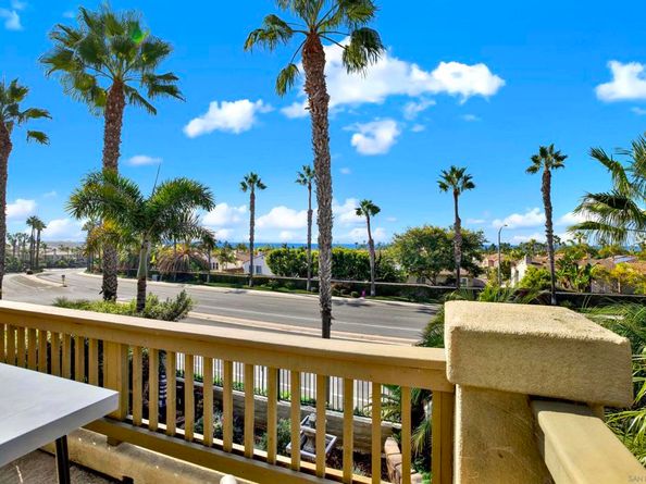 7435 Neptune Dr, Carlsbad CA 92011