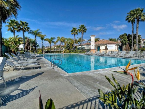 7435 Neptune Dr, Carlsbad CA 92011