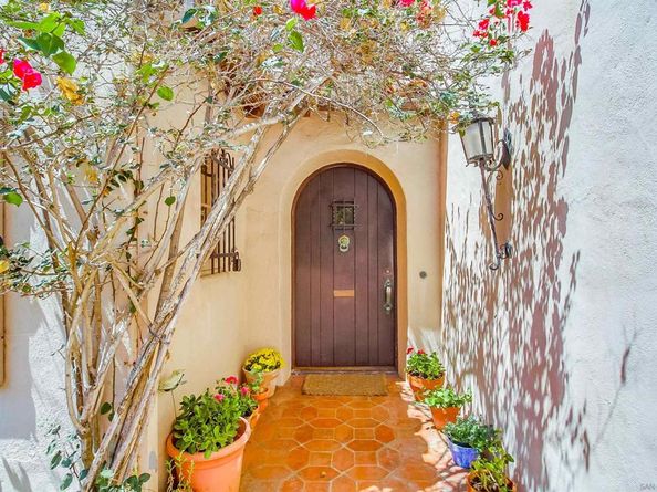 2854 Albatross Street, San Diego CA 92103