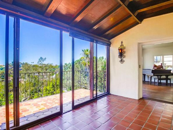 2854 Albatross Street, San Diego CA 92103