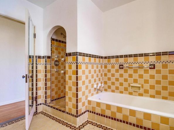 2854 Albatross Street, San Diego CA 92103