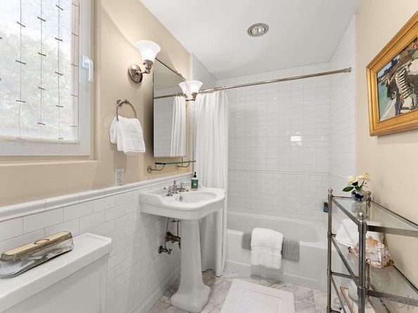 7725 Whitefield Pl, La Jolla CA 92037