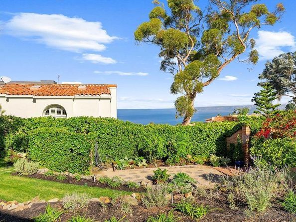 7725 Whitefield Pl, La Jolla CA 92037