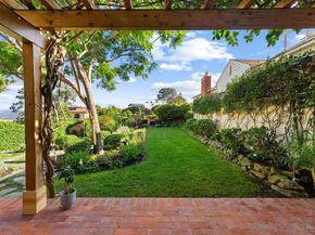 7725 Whitefield Pl, La Jolla CA 92037