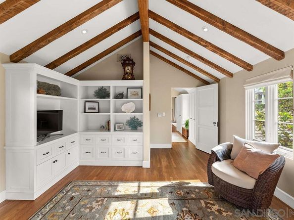 7725 Whitefield Pl, La Jolla CA 92037