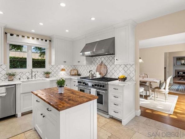 7725 Whitefield Pl, La Jolla CA 92037