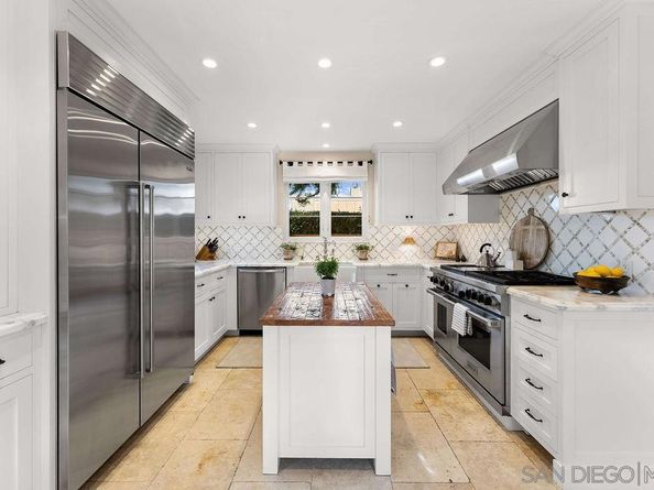 7725 Whitefield Pl, La Jolla CA 92037