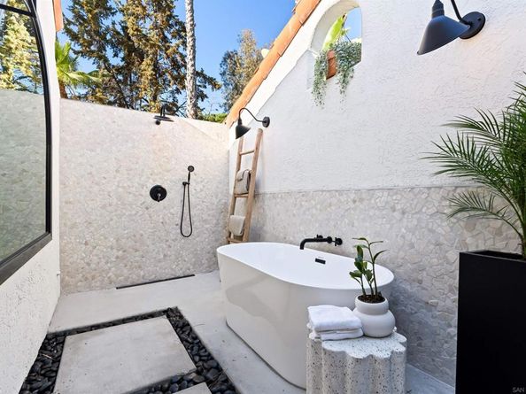 1170 Rancho Encinitas Dr, Encinitas CA 92024