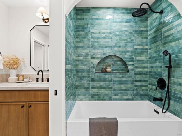 1170 Rancho Encinitas Dr, Encinitas CA 92024