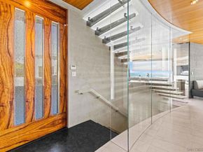 6653 Neptune Share B, La Jolla CA 92037