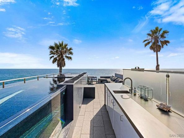 6653 Neptune Share B, La Jolla CA 92037