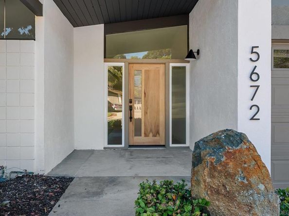 5672 Dartford Way, San Diego CA 92120