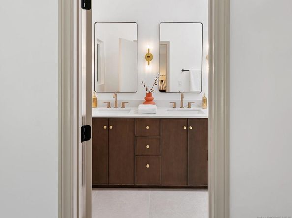 5672 Dartford Way, San Diego CA 92120