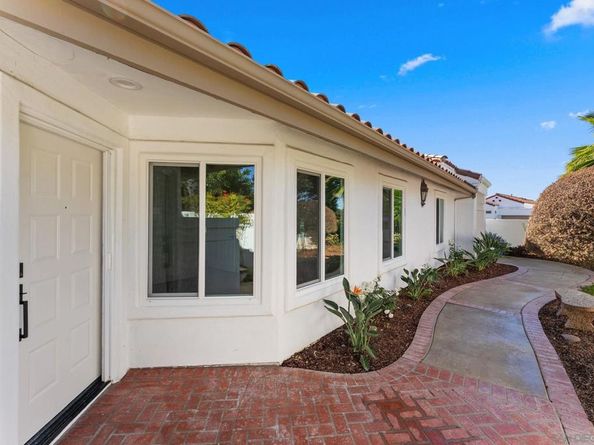 4946 Alicante Way, Oceanside CA 92056