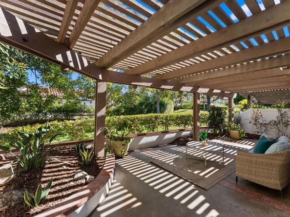 4946 Alicante Way, Oceanside CA 92056