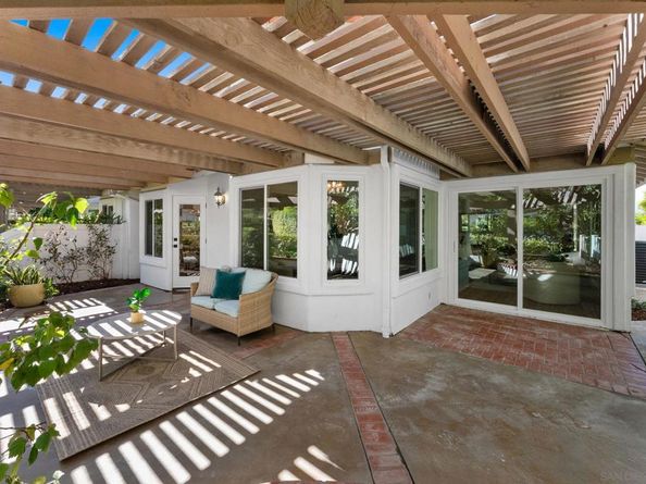 4946 Alicante Way, Oceanside CA 92056