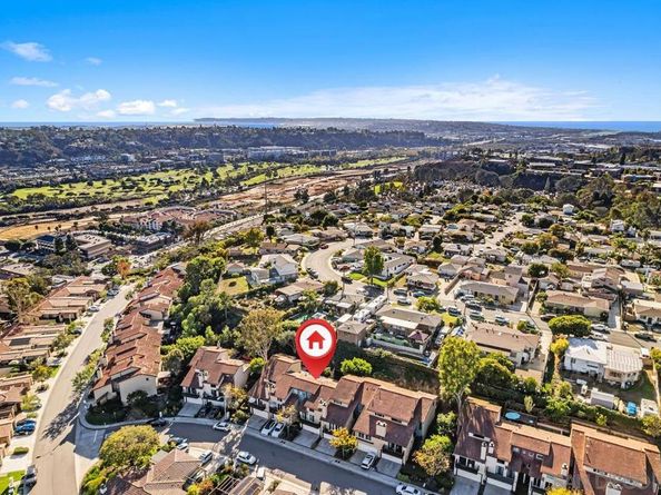 1418 Camino Zalce, San Diego CA 92111