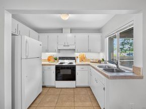 3290 Ashford St Unit E, San Diego CA 92111