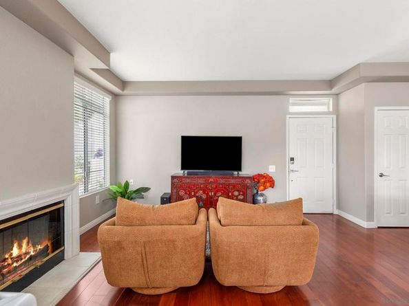 3335 Genoa Way 112, Oceanside CA 92056